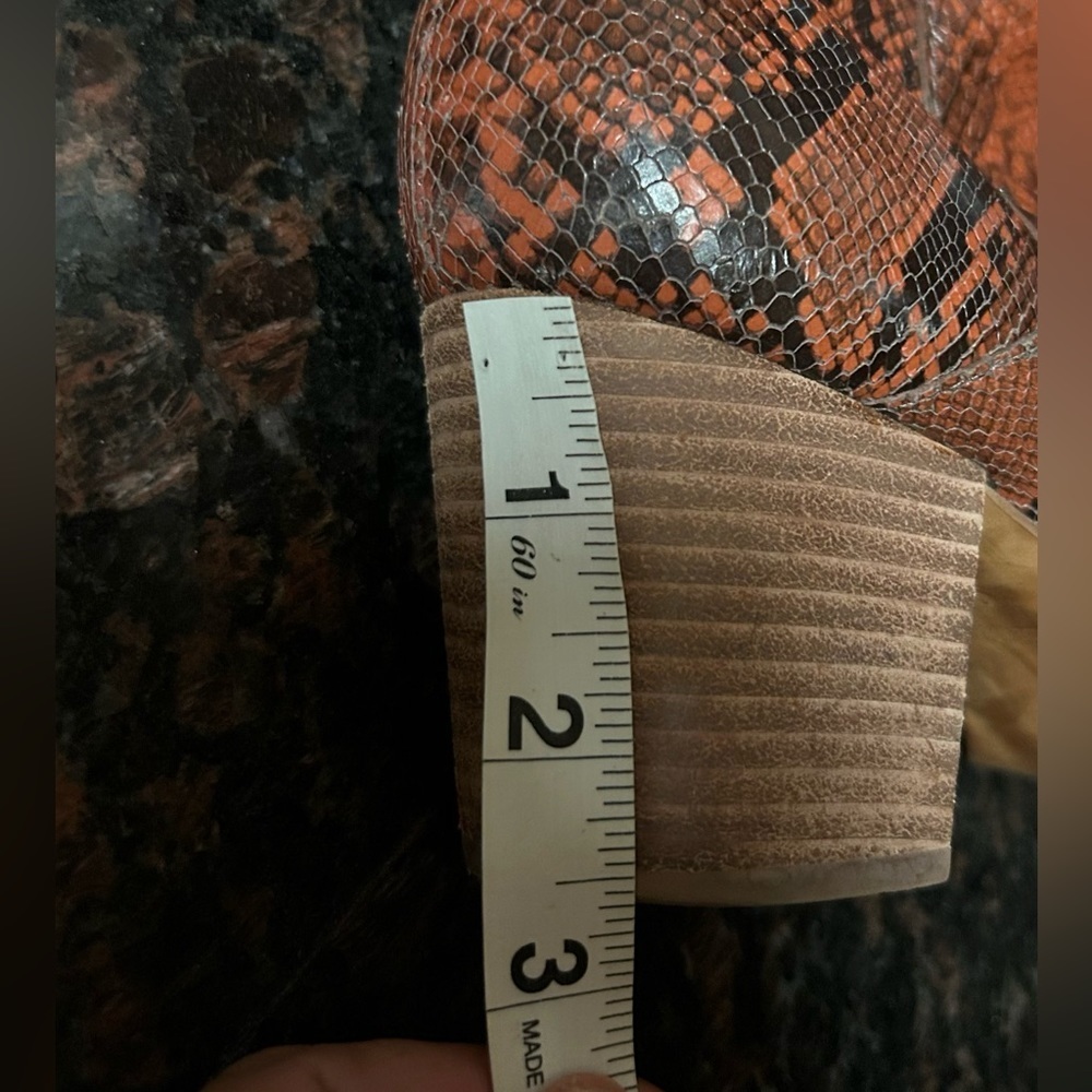MADEWELL The Rosie Ankle Boot in Snake Embossed Leather 9.5 - Picture 14 of 17